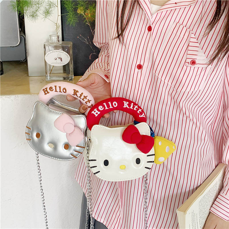 Sanrio Hello Kitty crossbody m - Luxury Bags In Japan บทวิจารณ์และราคา