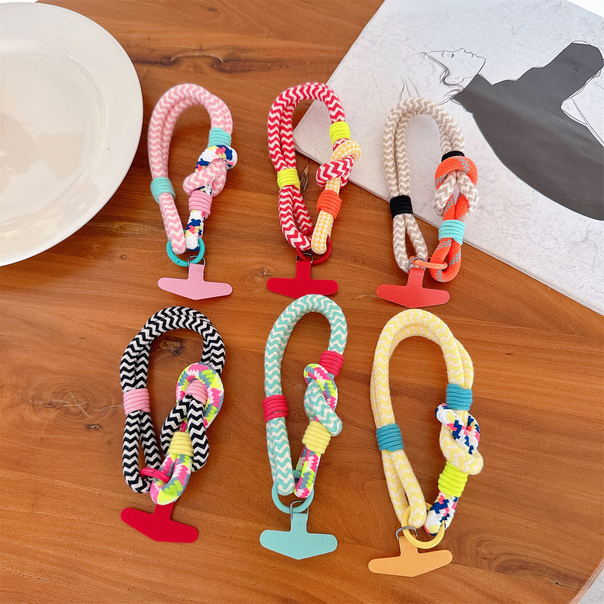 Keychains Contrast Color Key C - Luxury Bags For You บทวิจารณ์และราคา