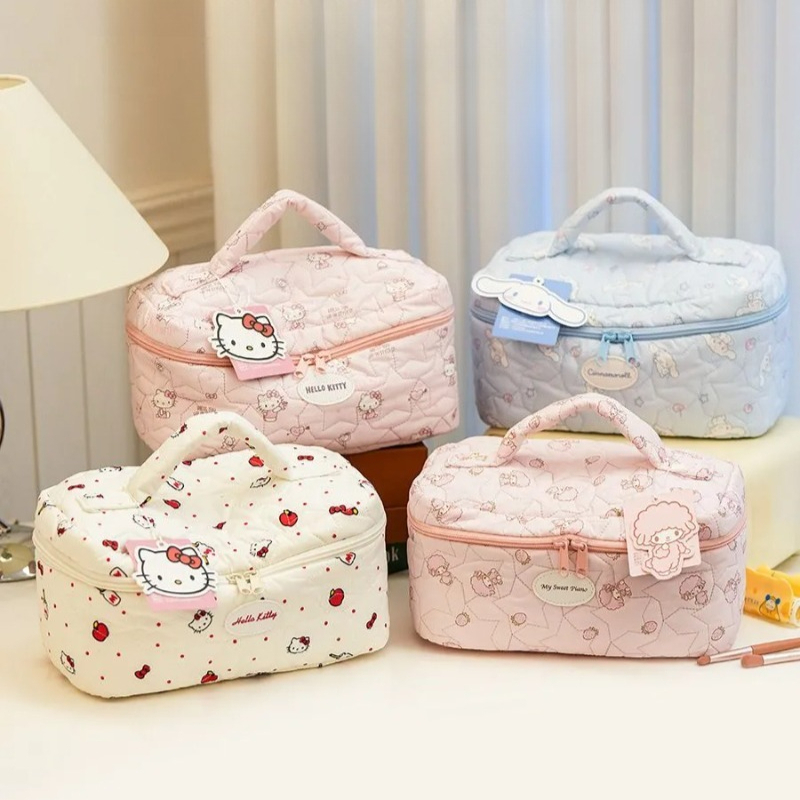 Sanrio New Hello Kitty Kuromi  - Luxury Bags In Japan บทวิจารณ์และราคา