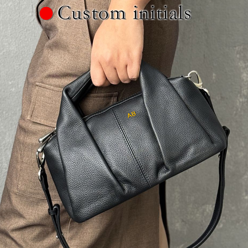 Custom Initials Leather Pillow - Luxury Bags In Japan บทวิจารณ์และราคา