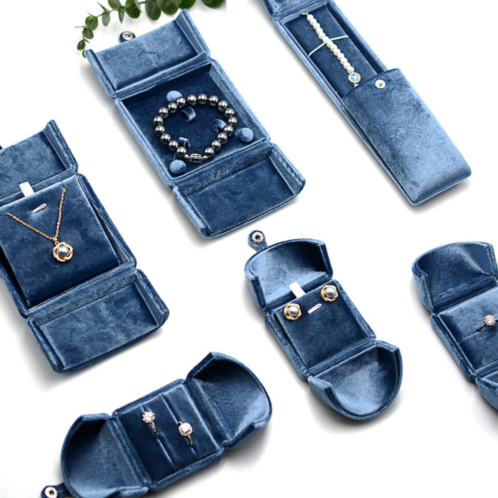 Double Opening Blue Velvet Jew - Luxury Bags List บทวิจารณ์และราคา
