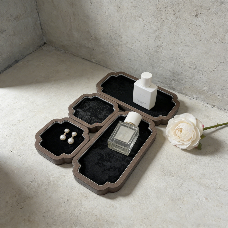 Luxury Court-Style Jewelry Dis - Luxury Bags List บทวิจารณ์และราคา