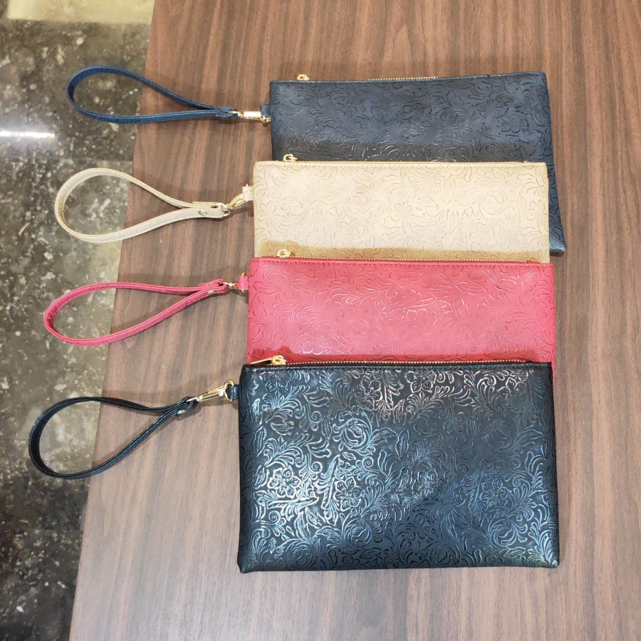 Vintage Relief patterned women - Wristlet Wallet Zipper บทวิจารณ์และราคา