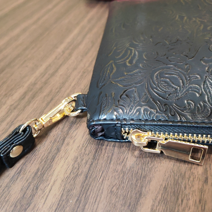 Vintage Relief patterned women - Wristlet Wallet Zipper บทวิจารณ์และราคา