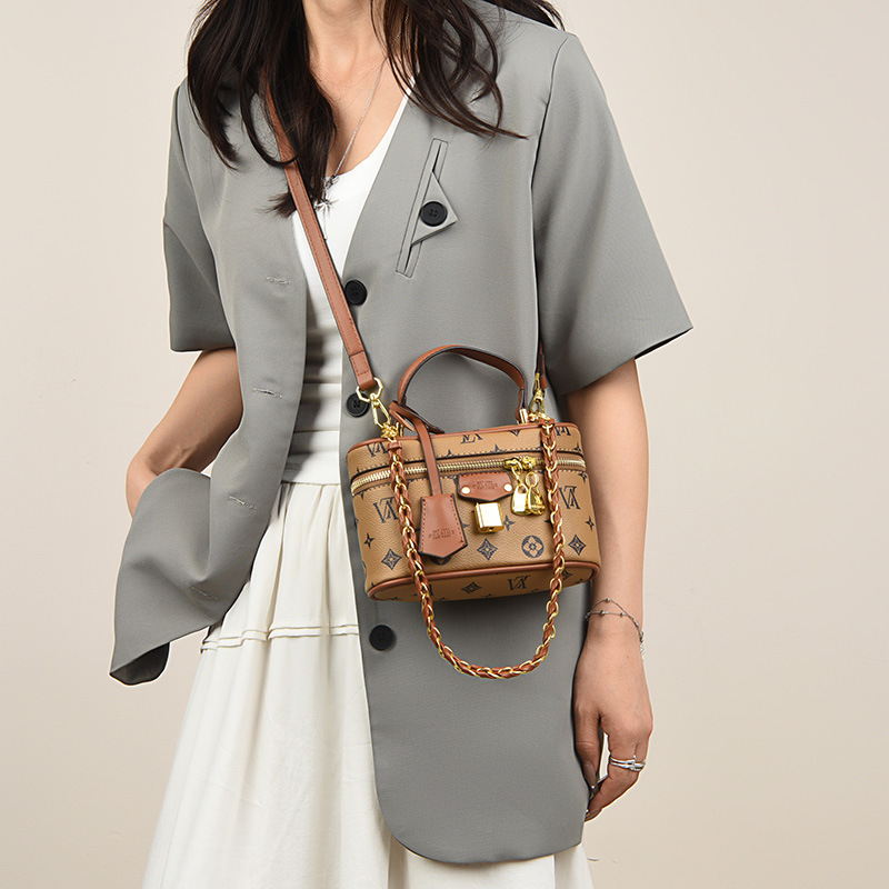 Structured Box Bucket Bag for  - Luxury Bags Tory Burch บทวิจารณ์และราคา