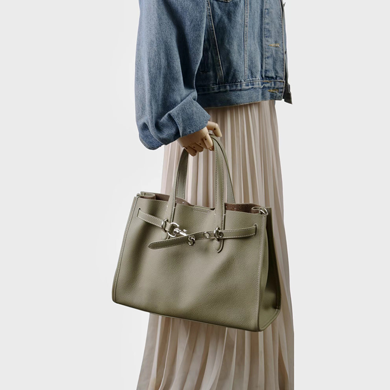 Luxury Brand Silver Buckle Wom - Luxury Bags With Silver Hardware บทวิจารณ์และราคา